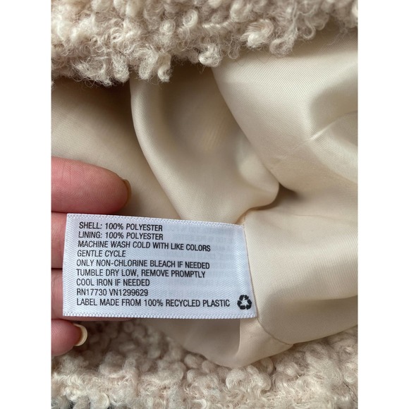 Cream shearling shirt jacket, size small - Picture 8 of 9
